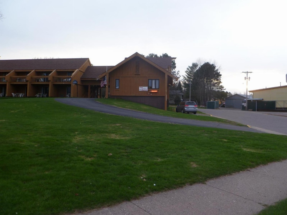 Timber Inn Motel Main image